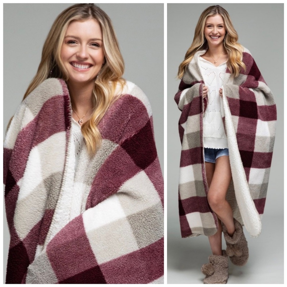 Plaid sherpa throw blanket berry red